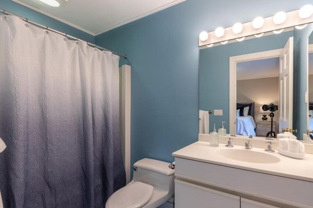 6 Hampton Rd, Lexington, MA 02421