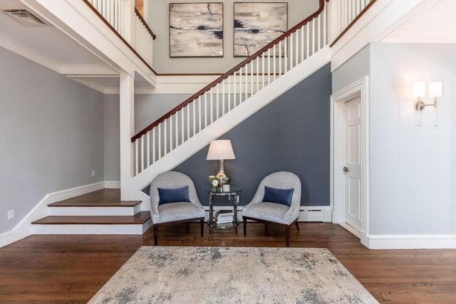 6 Hampton Rd, Lexington, MA 02421
