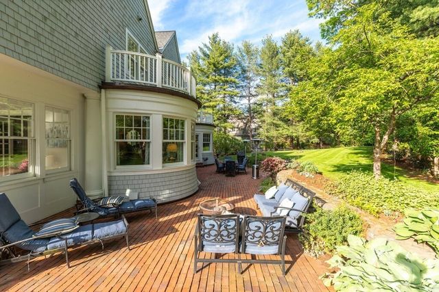6 Hampton Rd, Lexington, MA 02421
