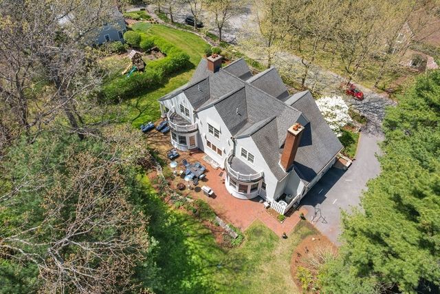 6 Hampton Rd, Lexington, MA 02421
