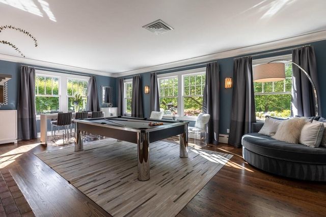6 Hampton Rd, Lexington, MA 02421