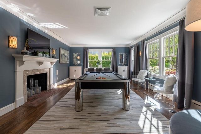 6 Hampton Rd, Lexington, MA 02421
