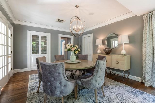6 Hampton Rd, Lexington, MA 02421
