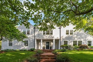 6 Hampton Rd, Lexington, MA 02421