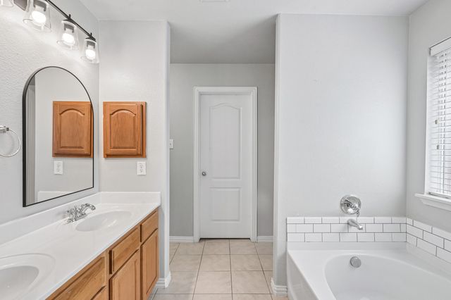 137 Tomahawk Drive, Greenville, TX 75402