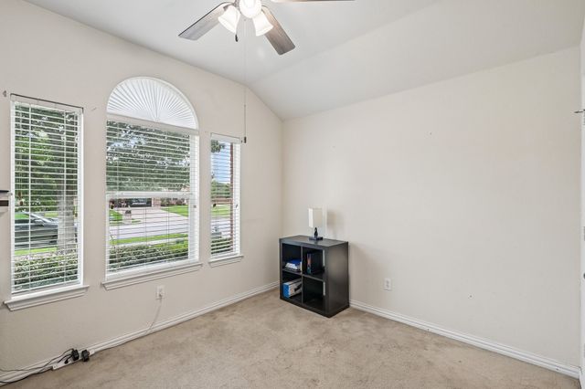 137 Tomahawk Drive, Greenville, TX 75402