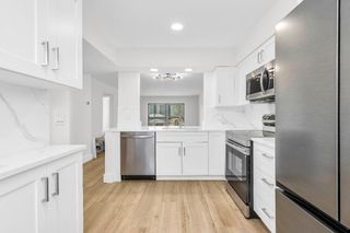 7290 Kinghurst Drive 301, Delray Beach, FL 33446