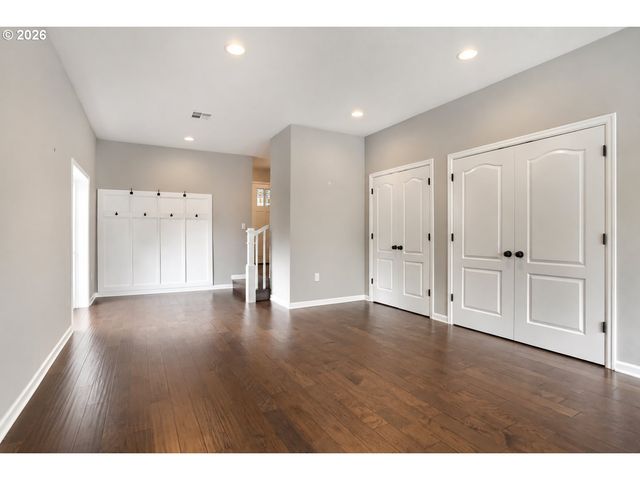 5995 SHAKESPEARE St, Lake Oswego, OR 97035