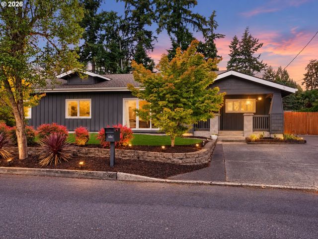 5995 SHAKESPEARE St, Lake Oswego, OR 97035