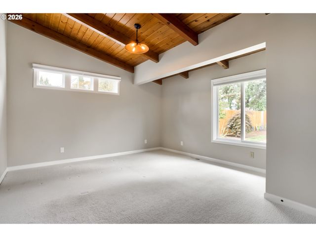 5995 SHAKESPEARE St, Lake Oswego, OR 97035