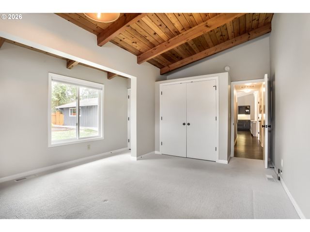 5995 SHAKESPEARE St, Lake Oswego, OR 97035