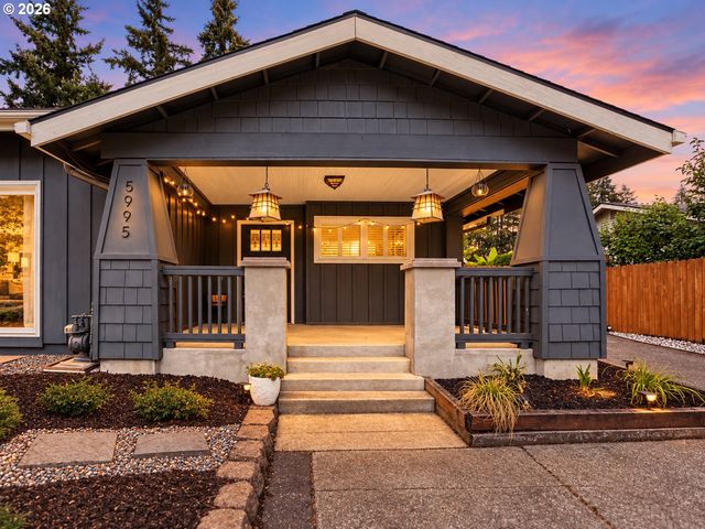 5995 SHAKESPEARE St, Lake Oswego, OR 97035