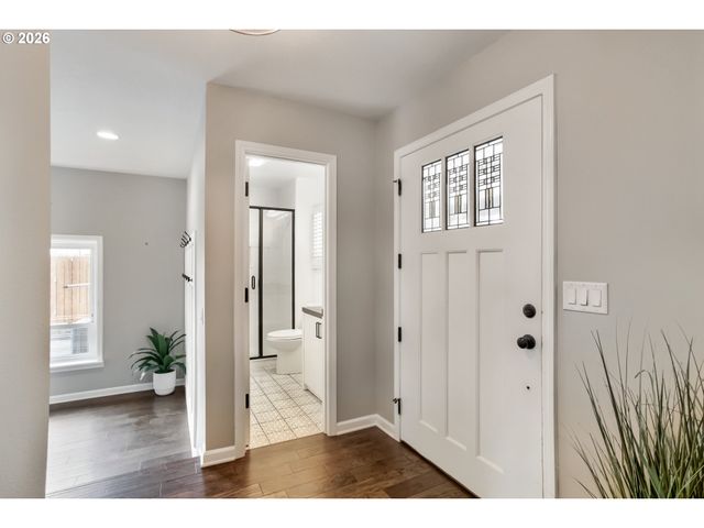 5995 SHAKESPEARE St, Lake Oswego, OR 97035
