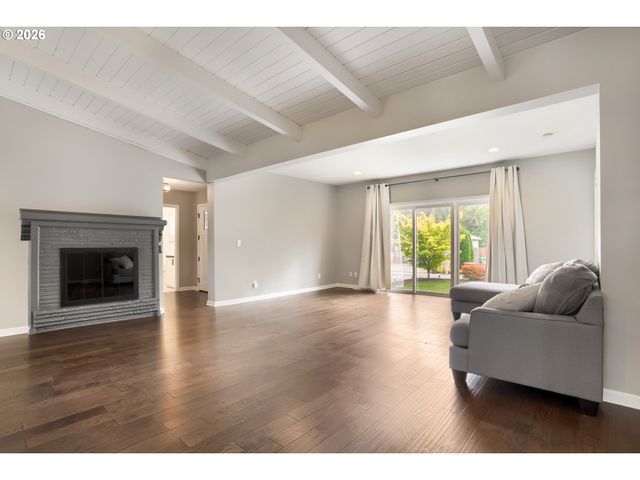 5995 SHAKESPEARE St, Lake Oswego, OR 97035