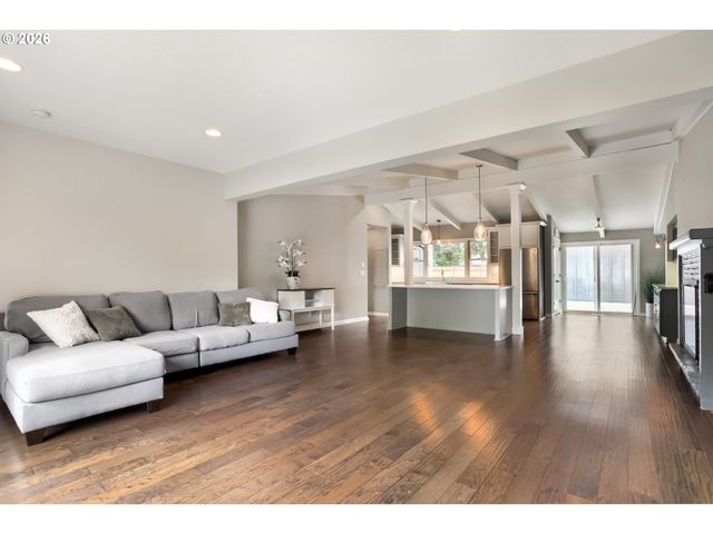 5995 SHAKESPEARE St, Lake Oswego, OR 97035