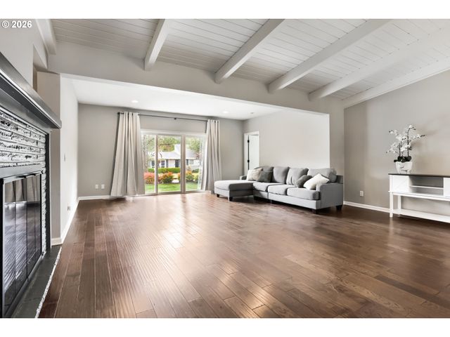5995 SHAKESPEARE St, Lake Oswego, OR 97035