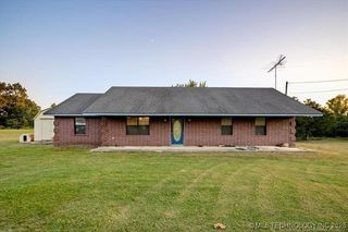 711 E Iowa Street, Whitefield, OK 74472