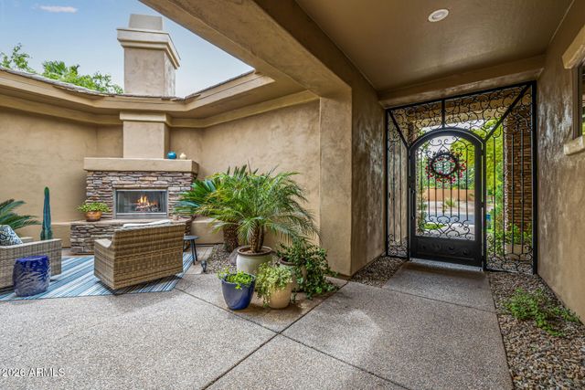 5205 S SANDSTONE Place, Chandler, AZ 85249