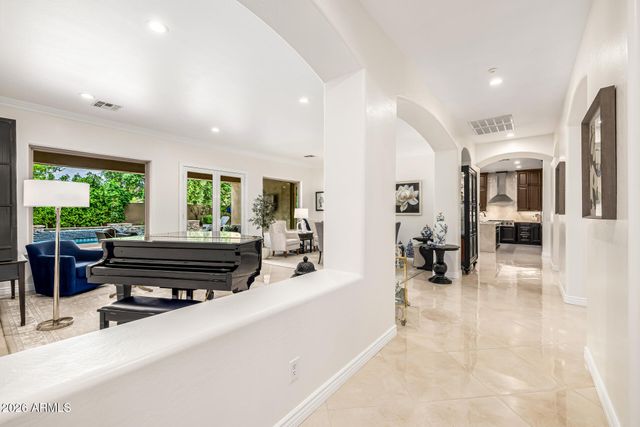 5205 S SANDSTONE Place, Chandler, AZ 85249