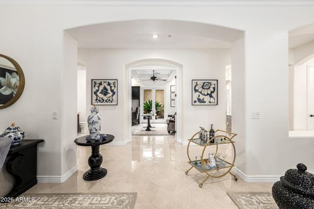 5205 S SANDSTONE Place, Chandler, AZ 85249