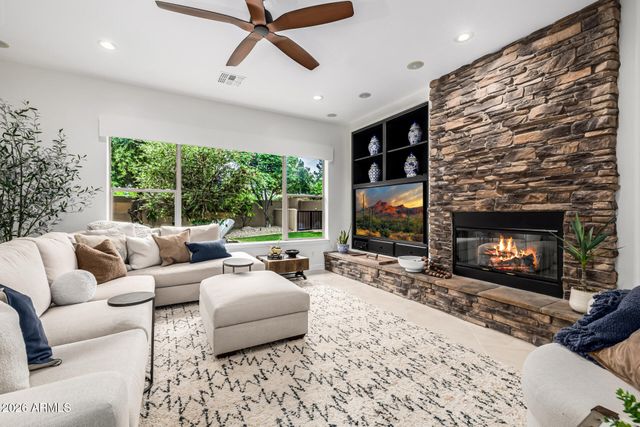 5205 S SANDSTONE Place, Chandler, AZ 85249