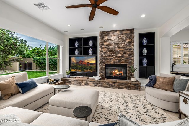 5205 S SANDSTONE Place, Chandler, AZ 85249