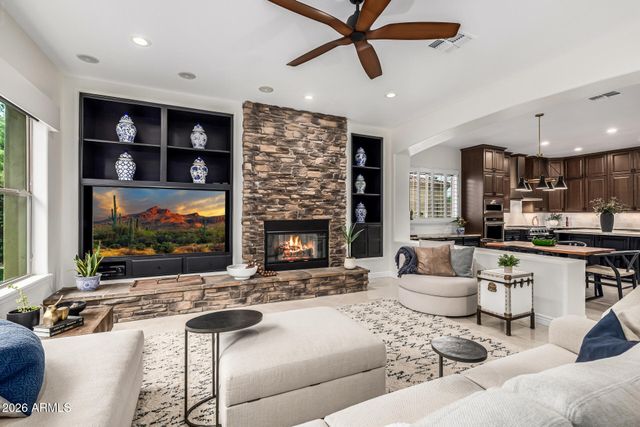 5205 S SANDSTONE Place, Chandler, AZ 85249