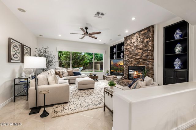 5205 S SANDSTONE Place, Chandler, AZ 85249