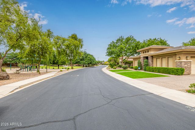 5205 S SANDSTONE Place, Chandler, AZ 85249