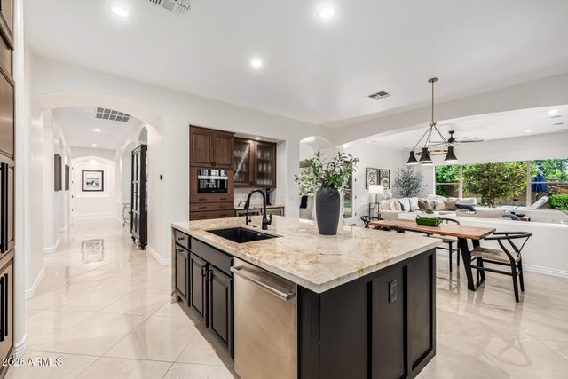 5205 S SANDSTONE Place, Chandler, AZ 85249