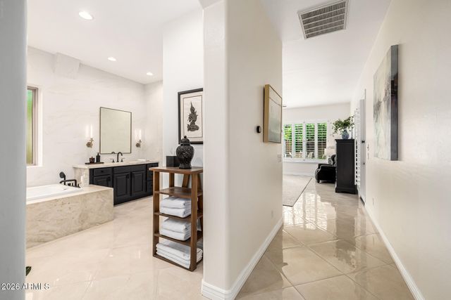 5205 S SANDSTONE Place, Chandler, AZ 85249