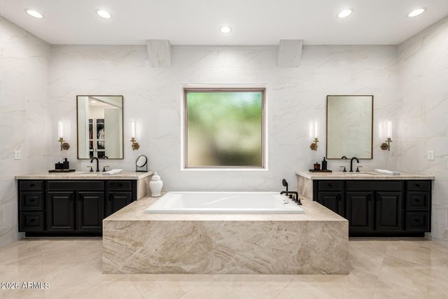 5205 S SANDSTONE Place, Chandler, AZ 85249