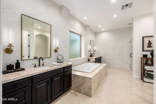 5205 S SANDSTONE Place, Chandler, AZ 85249