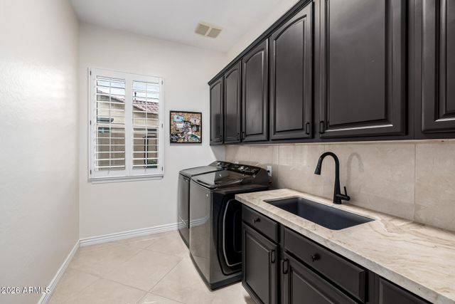 5205 S SANDSTONE Place, Chandler, AZ 85249