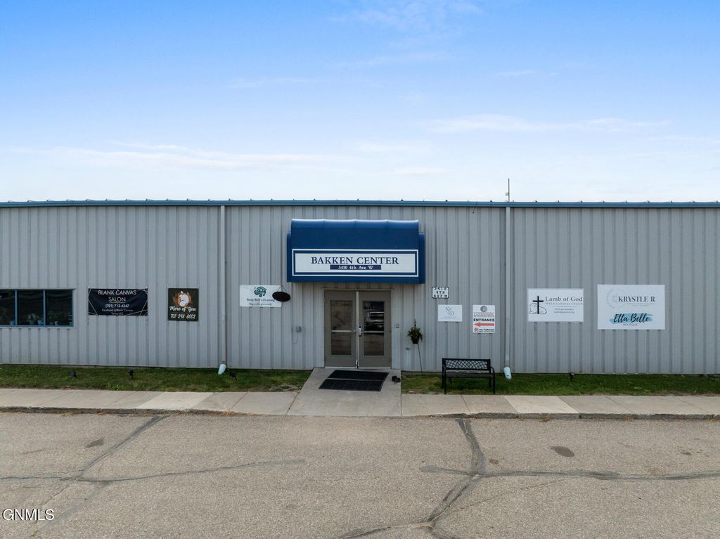 3410 4th Avenue W, Williston, ND 58801 photo 2