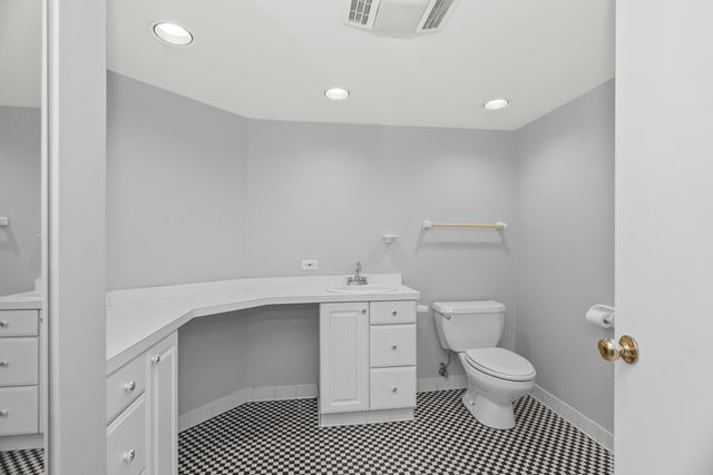 732 S Kenilworth Avenue, Oak Park, IL 60304