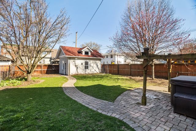 732 S Kenilworth Avenue, Oak Park, IL 60304