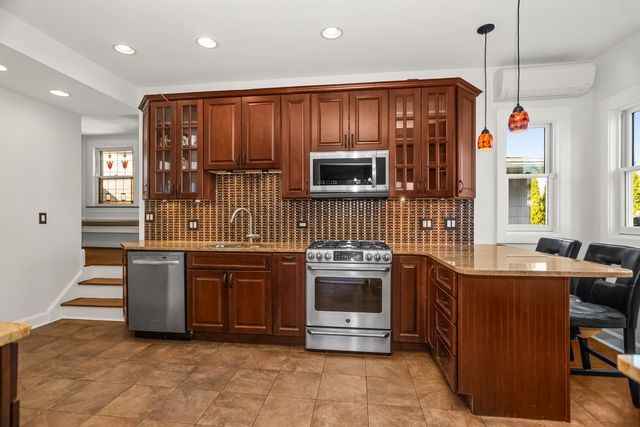 732 S Kenilworth Avenue, Oak Park, IL 60304