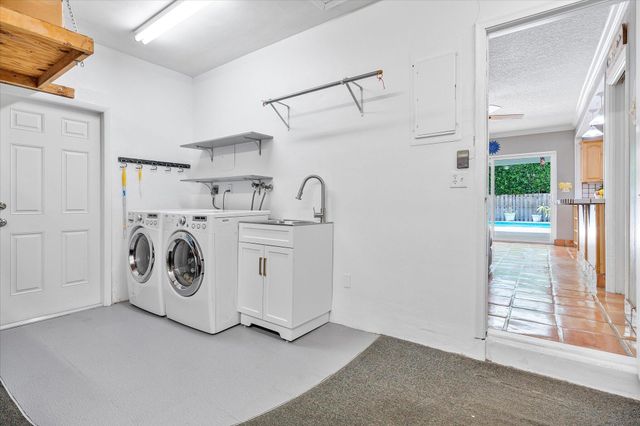 5101 N 36th Court, Hollywood, FL 33021