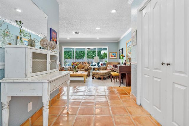 5101 N 36th Court, Hollywood, FL 33021