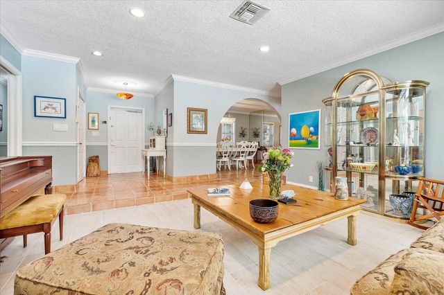 5101 N 36th Court, Hollywood, FL 33021