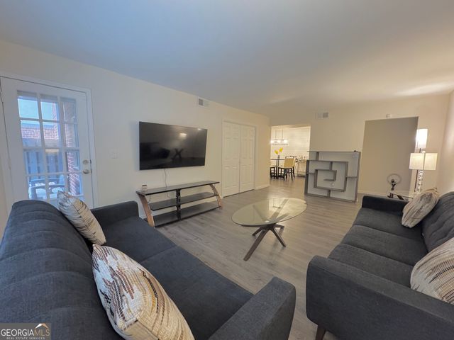 6851 Roswell Road H13, Sandy Springs, GA 30328