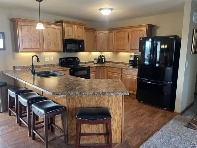 4313 SE Chisolm RD, Topeka, KS 66609