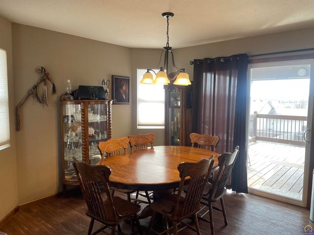 4313 SE Chisolm RD, Topeka, KS 66609