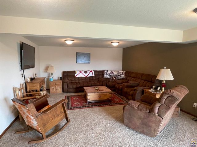 4313 SE Chisolm RD, Topeka, KS 66609