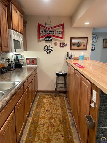 4313 SE Chisolm RD, Topeka, KS 66609