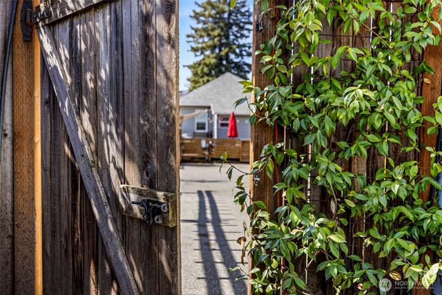 3321 35th Avenue S, Seattle, WA 98144