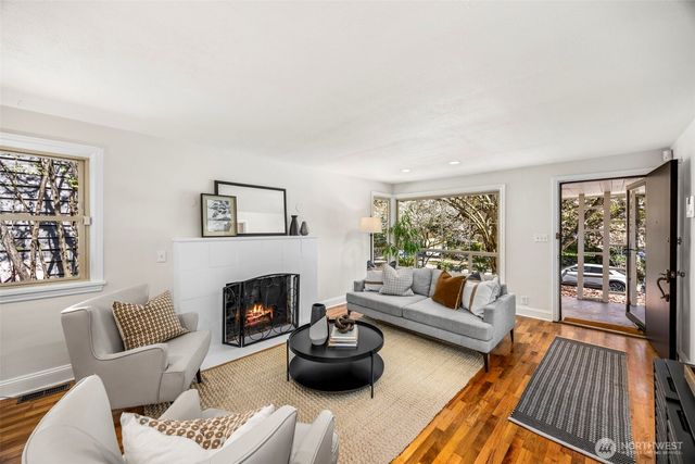 3321 35th Avenue S, Seattle, WA 98144