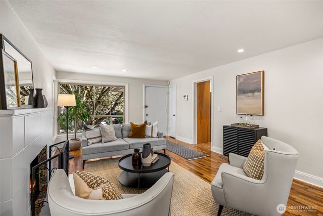 3321 35th Avenue S, Seattle, WA 98144