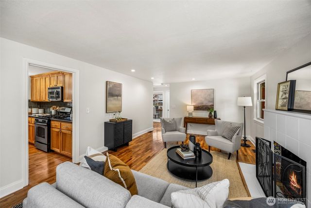 3321 35th Avenue S, Seattle, WA 98144